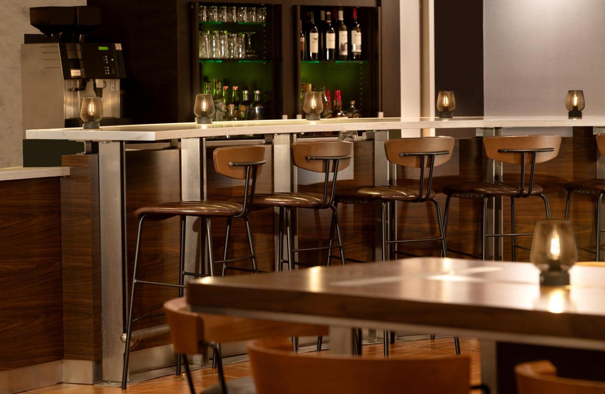 Готель Courtyard By Marriott Providence Лінкольн Екстер'єр фото