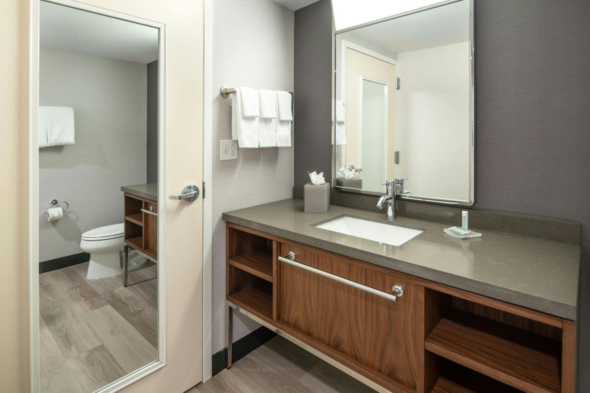 Готель Courtyard By Marriott Providence Лінкольн Екстер'єр фото