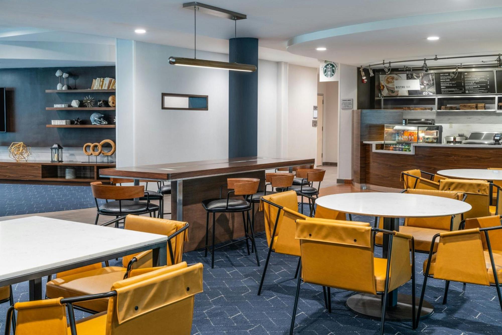 Готель Courtyard By Marriott Providence Лінкольн Екстер'єр фото