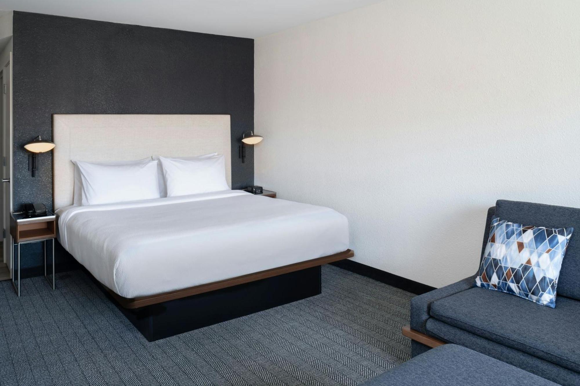 Готель Courtyard By Marriott Providence Лінкольн Екстер'єр фото